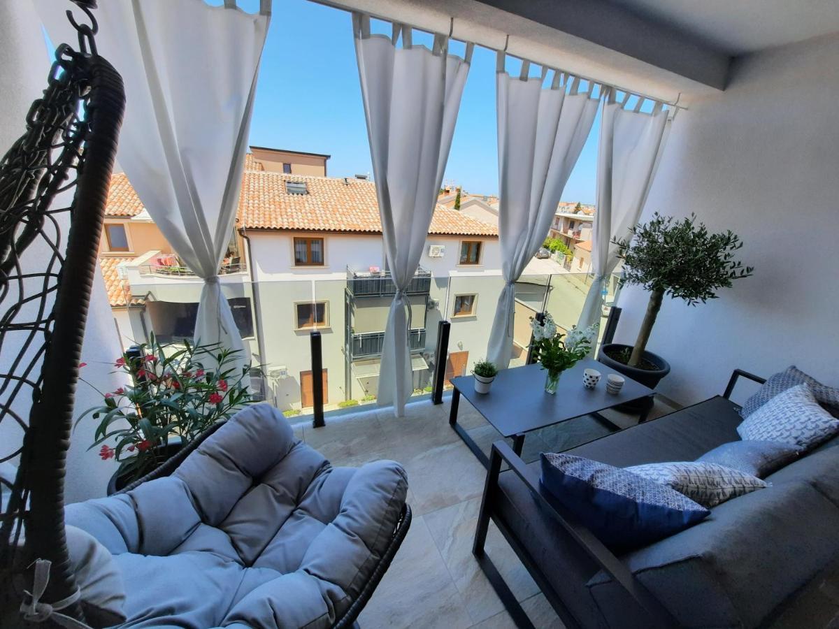 Enjoy Pula - New Apt With Terrace And Free Parking Garage Exterior photo